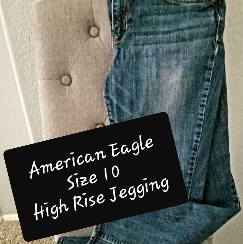 American Eagle High Rise Jean PRICE DROP 🥰